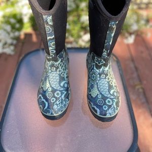 Bogs boots - classic high paisley 52236 size 7